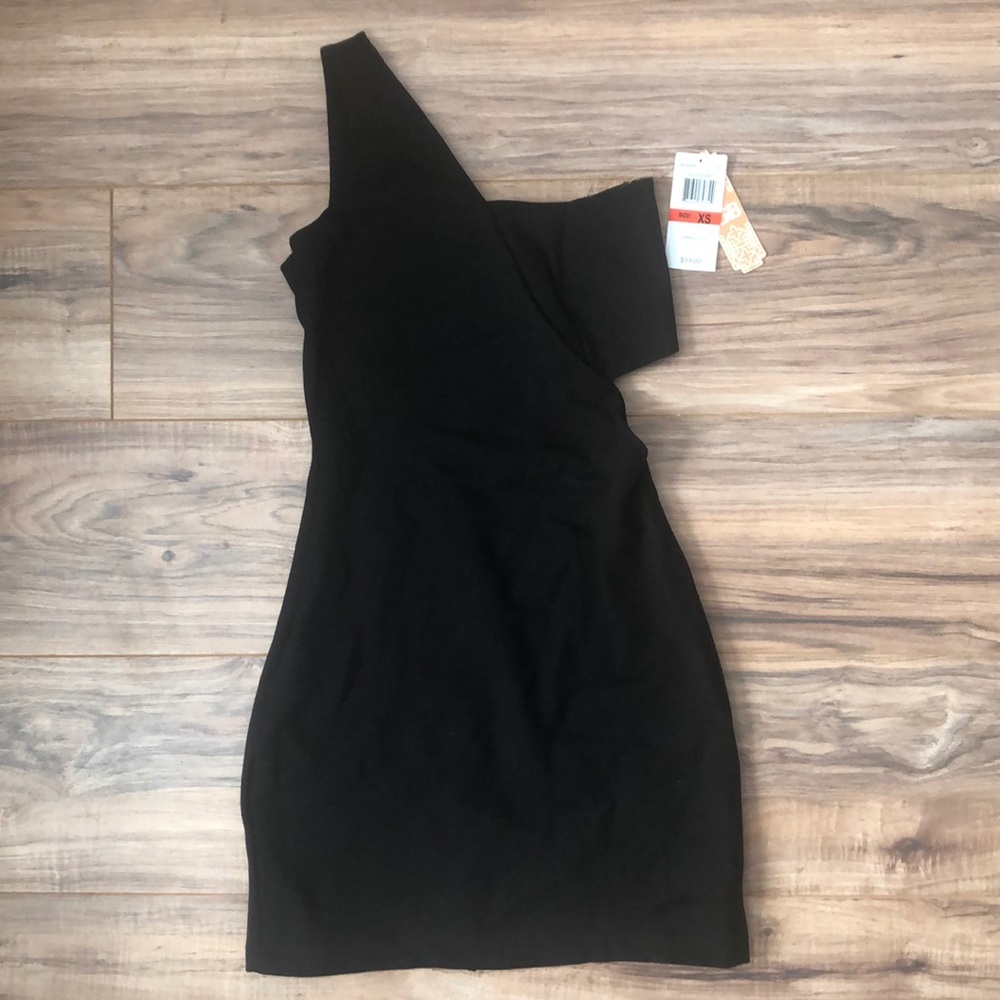 Gianni Bini one shoulder black dress
